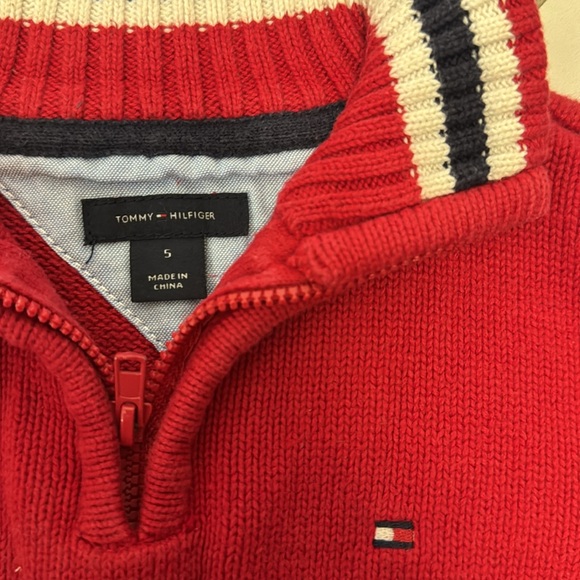 Tommy Hilfiger Boys' 1/4 Zip Front Mock Neck Sweater, Size 5 - Picture 3 of 4